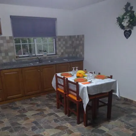 Cantinho Vendégház 3*